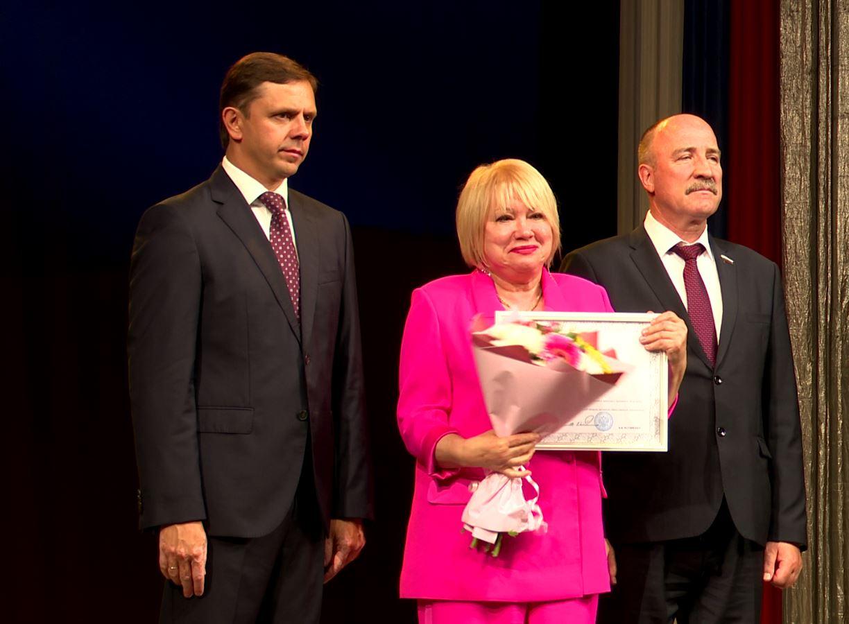 Орловчане в День города получили награды и грамоты