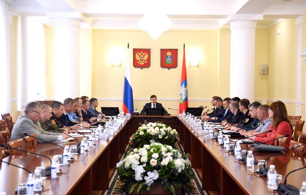 Заседание оперативного штаба провел губернатор Орловской области Андрей Клычков