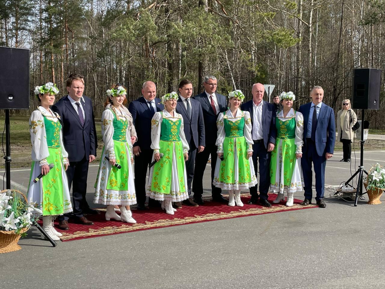 Орловскую делегацию встретили на границе с Гомельской областью с хлебом-солью
