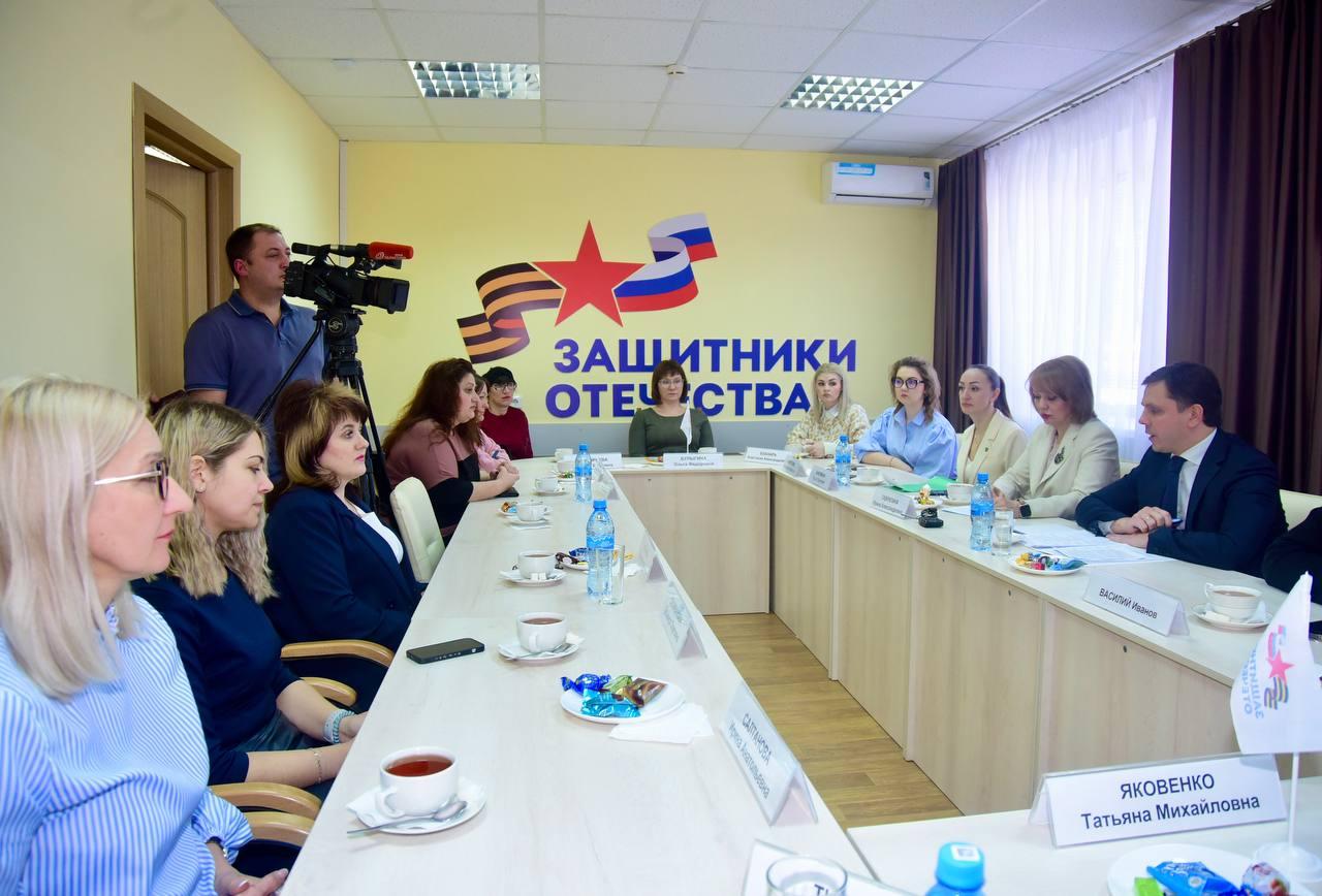 Губернатор Орловской области Андрей Клычков встретился с семьями участников СВО