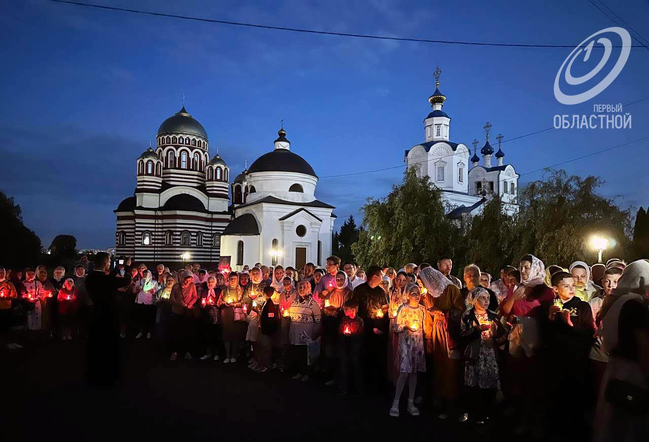 В Орле Казанскую икону Божией Матери встретили почти 3 тысячи человек