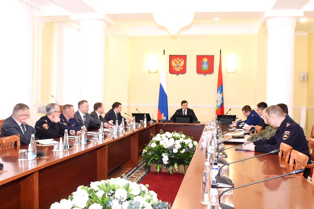 Губернатор Орловской области Андрей Клычков провел совещание с силовым блоком региона