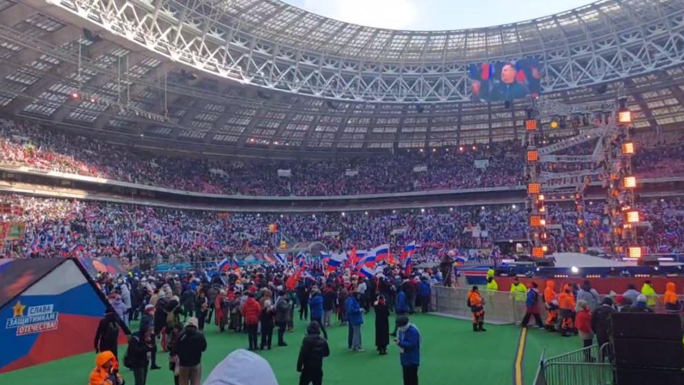 50 орловчан принимают участие в большом митинге-концерте в Москве