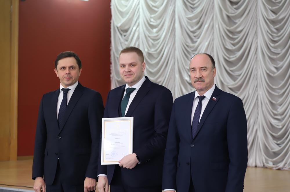 Орловские работники ЖКХ получили поздравления с профессиональным праздником