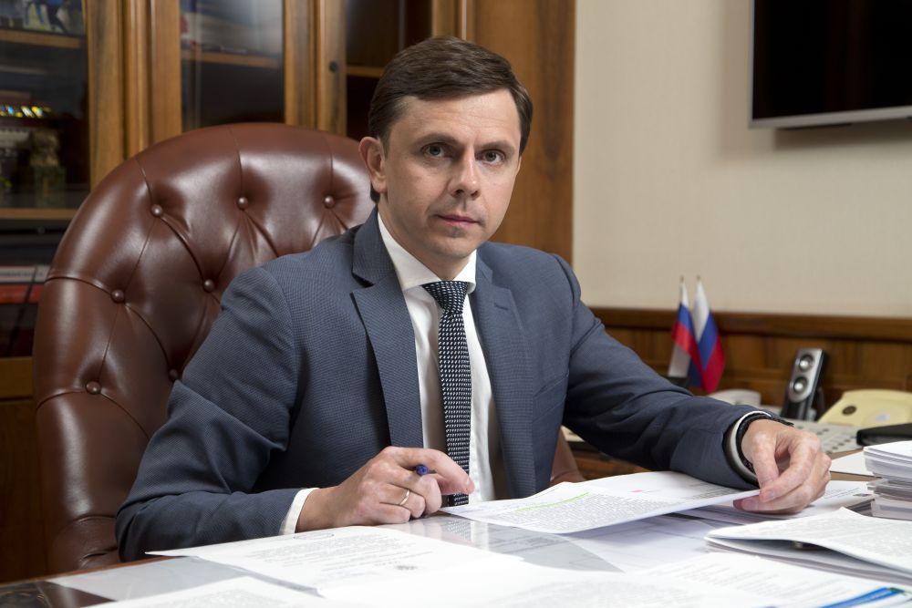 Орловских предпринимателей с профессиональным праздником поздравил губернатор Андрей Клычков