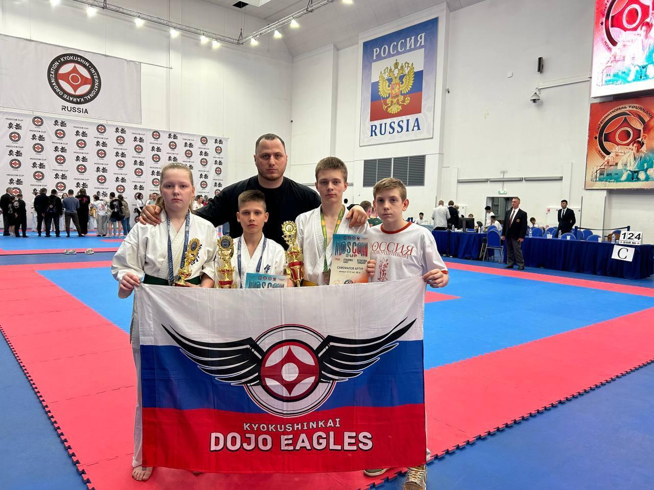 Орловские каратисты на международных соревнованиях завоевали шесть медалей