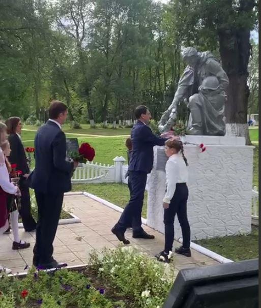 Полпред Президента в ЦФО и губернатор Орловской области почтили память павших бойцов Великой Отечественной
