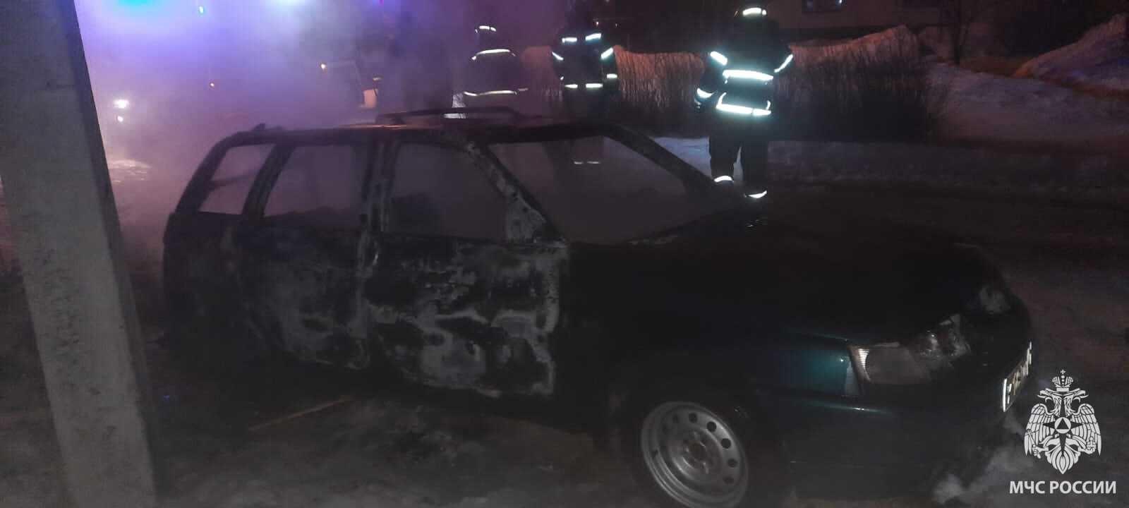 В Мценске сгорел отечественный автомобиль