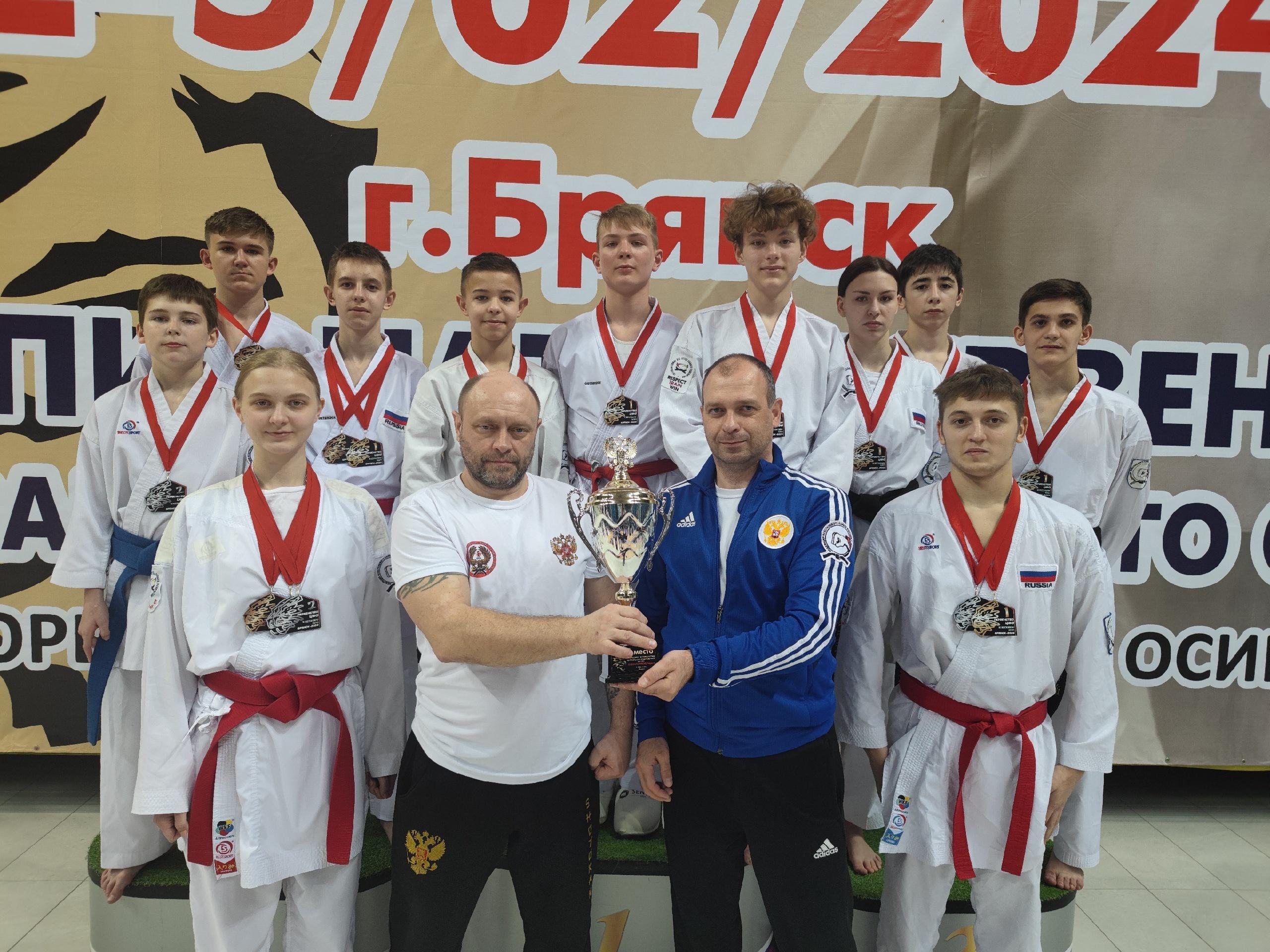 28 медалей привезли юные орловские каратисты с соревнований из Брянска