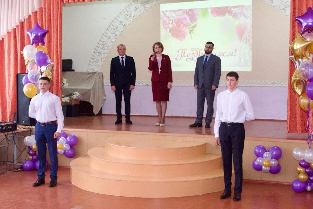 Глазуновская школа отметила 85-летний юбилей