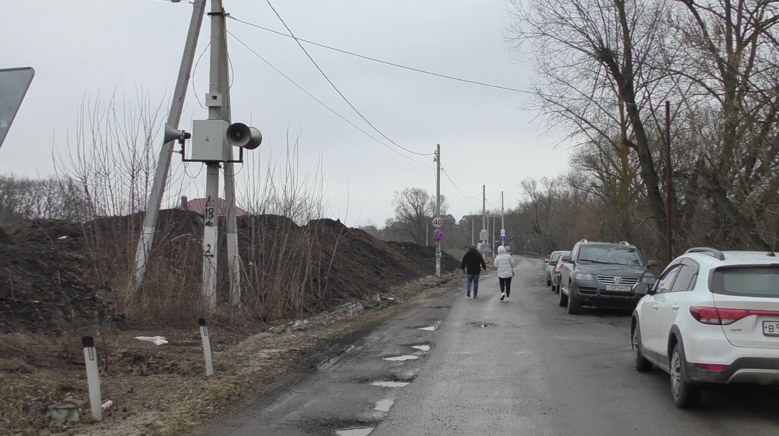 Низководный мост в деревне Гать в Орловской области освободился от воды