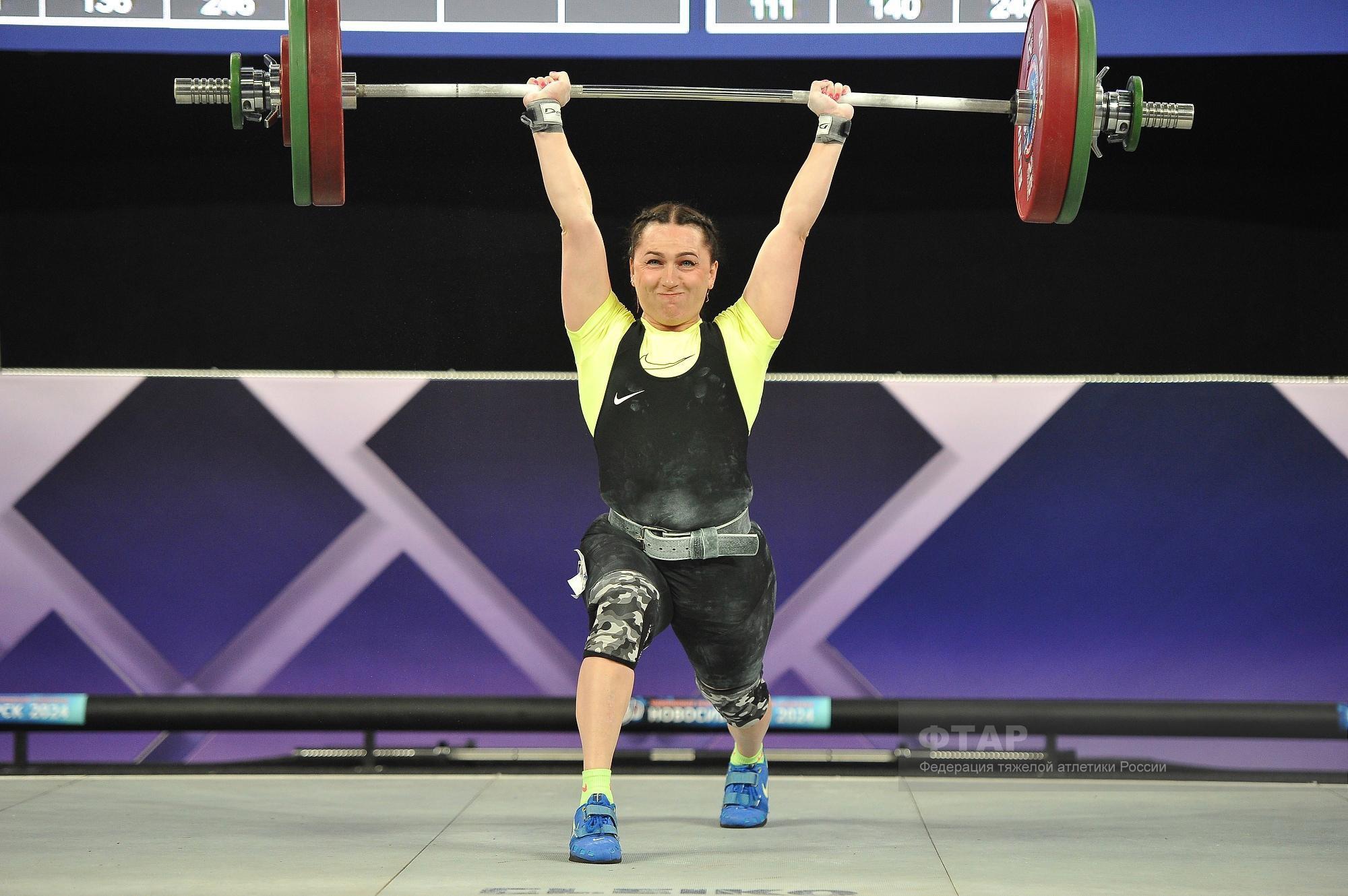 Орловчанка Татьяна Черешневская привезла три медали с Чемпионата России по тяжелой атлетике