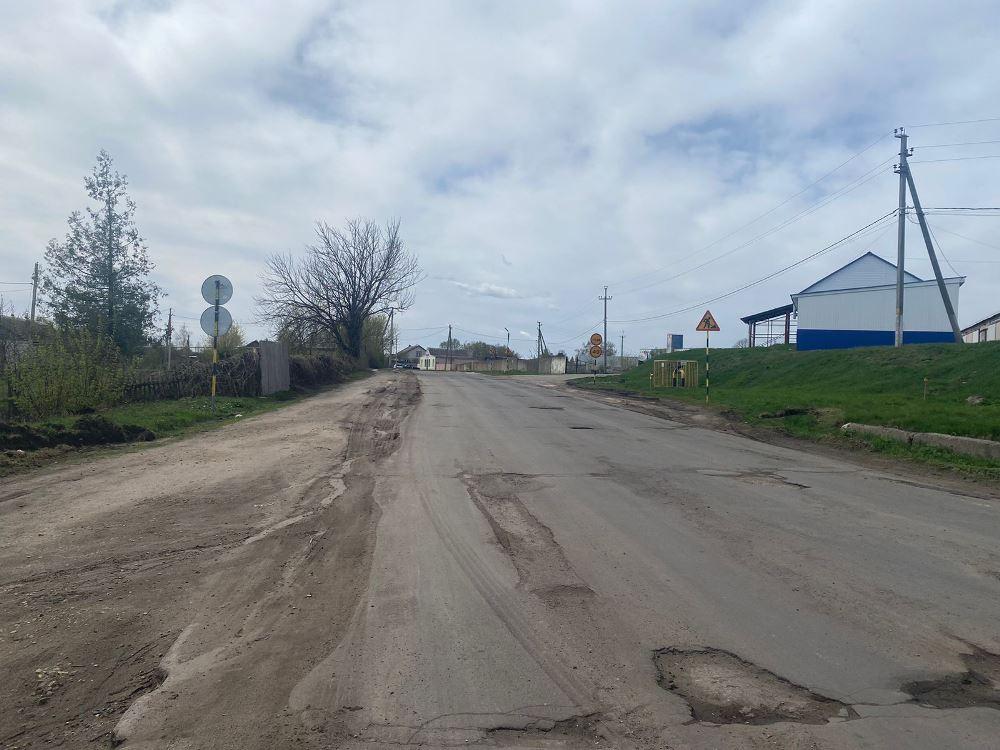 На участке дороги, соединяющей Орловскую и Курскую области, начался капитальный ремонт 