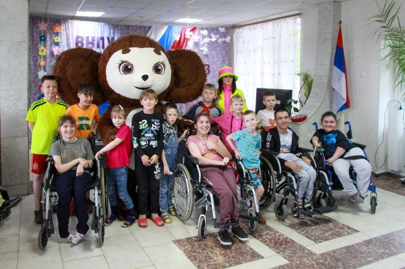 Прихожане Орловского Успенского собора подарили праздник детям Болховского дома-интерната