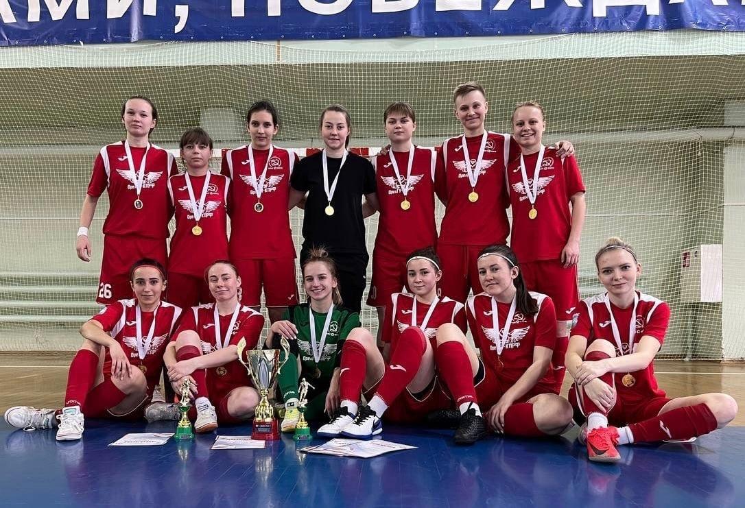 Десять побед из десяти! Орловская команда девушек по мини-футболу стала чемпионом СФФ "Центр"

