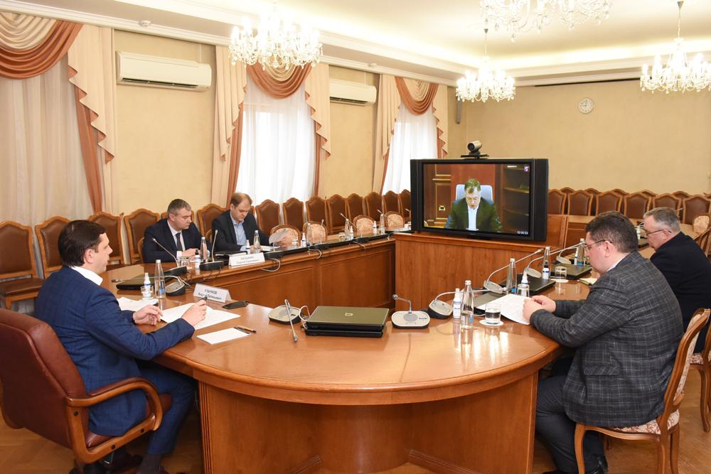 Губернатор Орловской области принял участие в селекторном совещании по региональному развитию