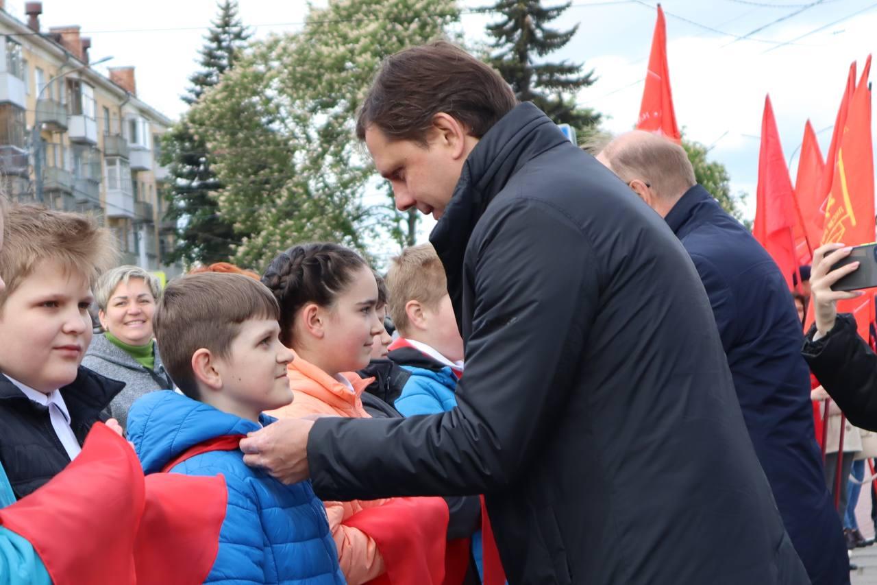 Губернатор Орловской области Андрей Клычков поздравил жителей региона с Днём пионерии