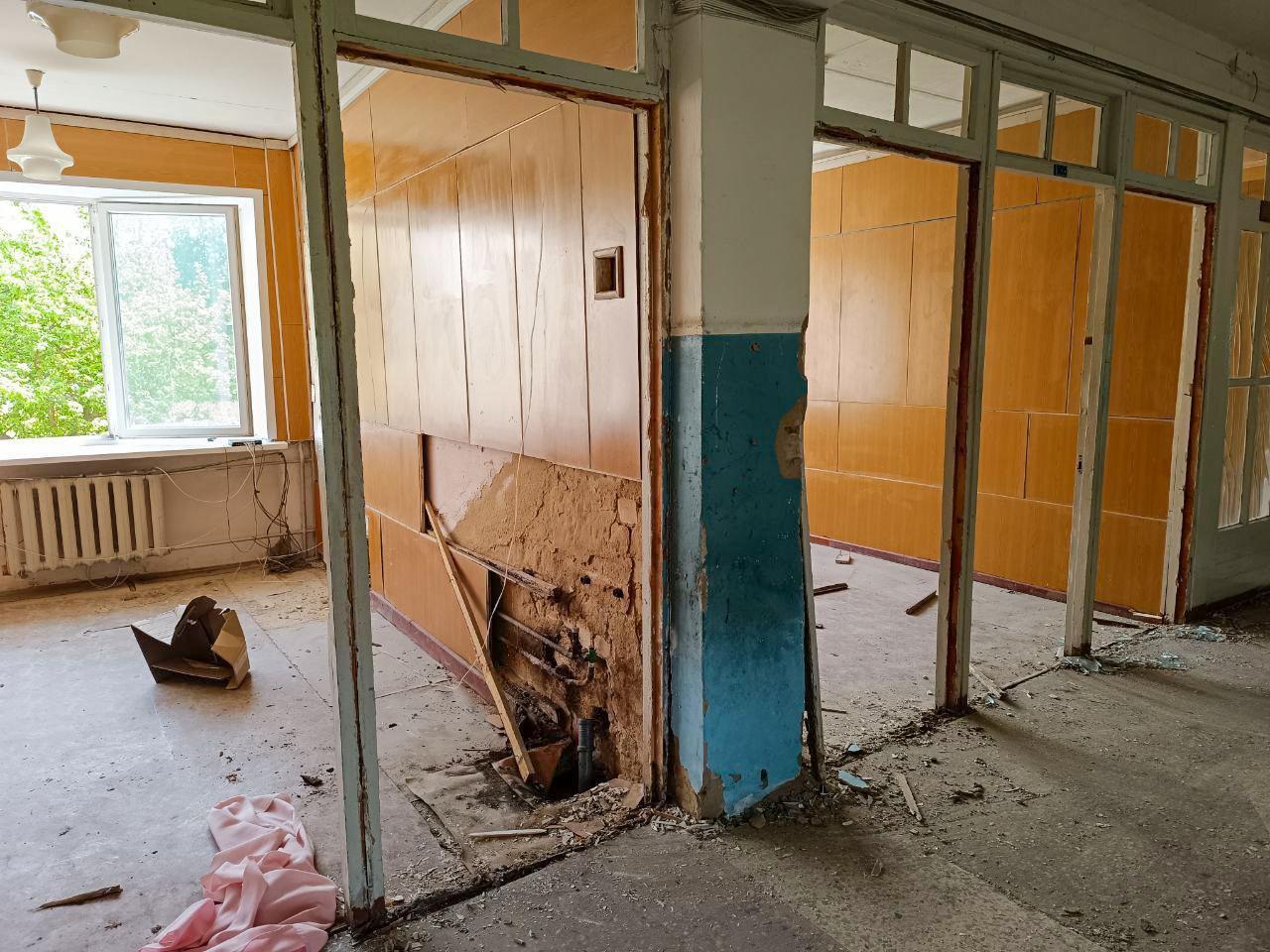 В Новодеревеньковском районе начали ремонтировать поликлинику