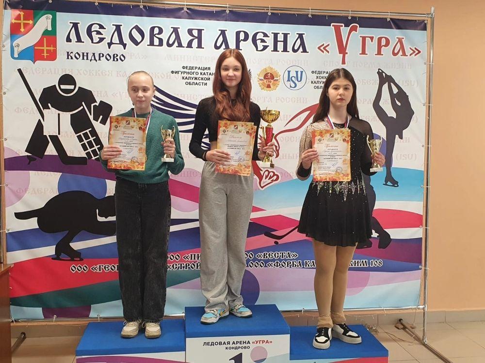 Орловские фигуристки завоевали девять наград на «Осеннем листопаде»