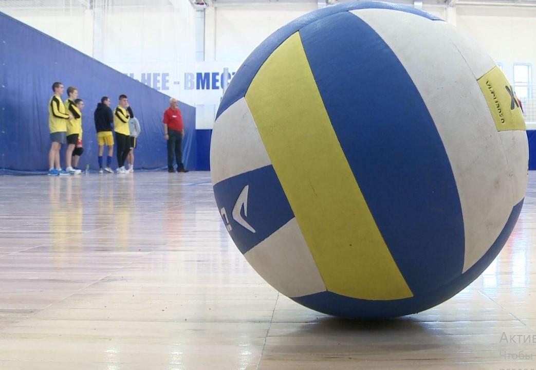 В Орле проходит финал чемпионата ЦФО по волейболу среди мужских команд