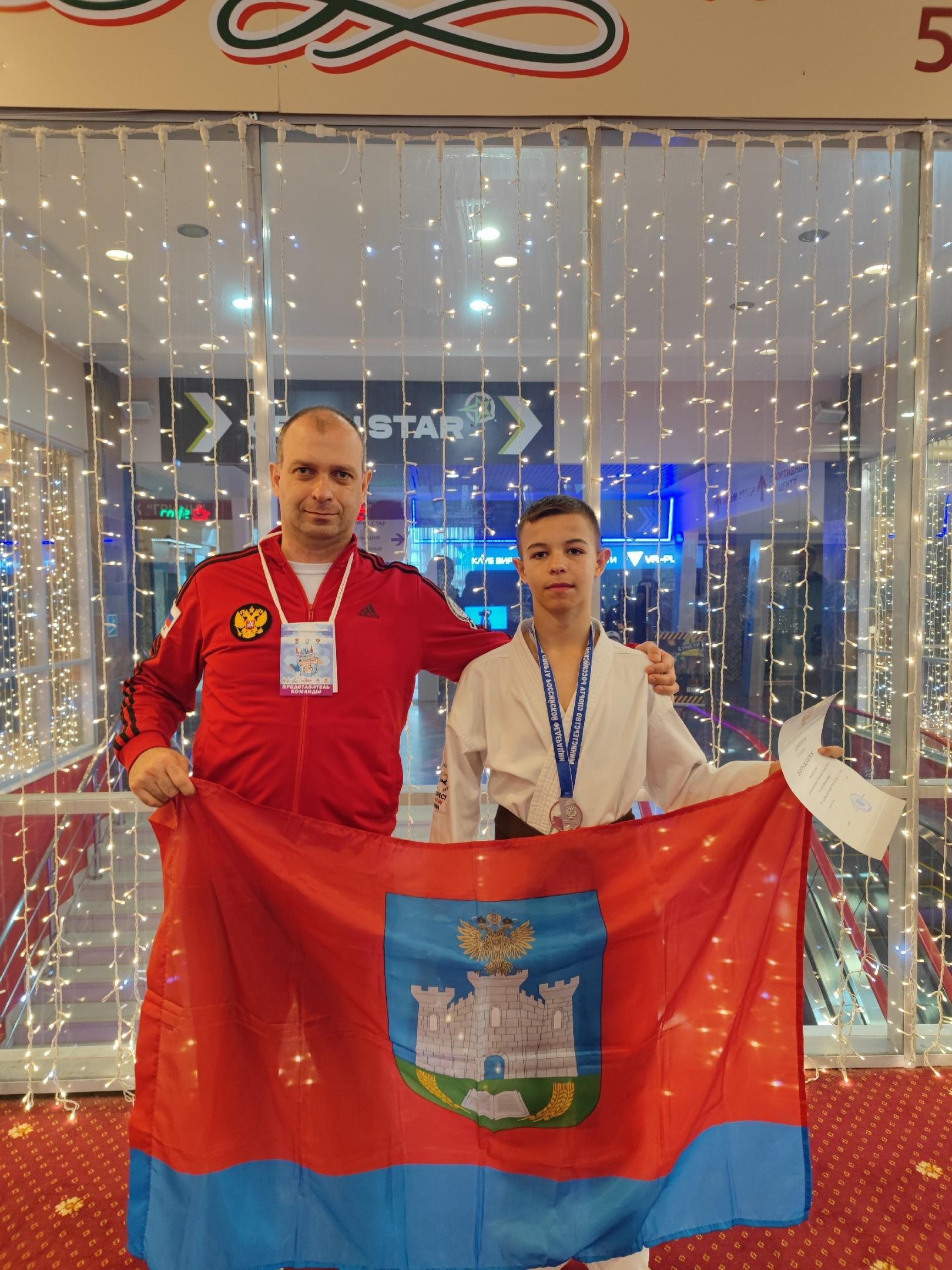 Орловчанин Богдан Пясецкий завоевал серебряную медаль на Первенстве России по каратэ