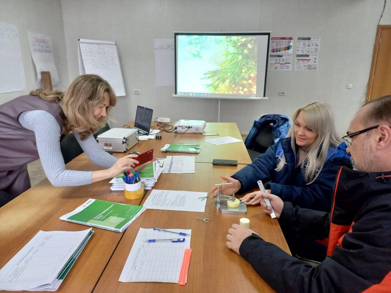 На орловском предприятии-участнике нацпроекта «Производительность труда» завершили второй модуль обучения