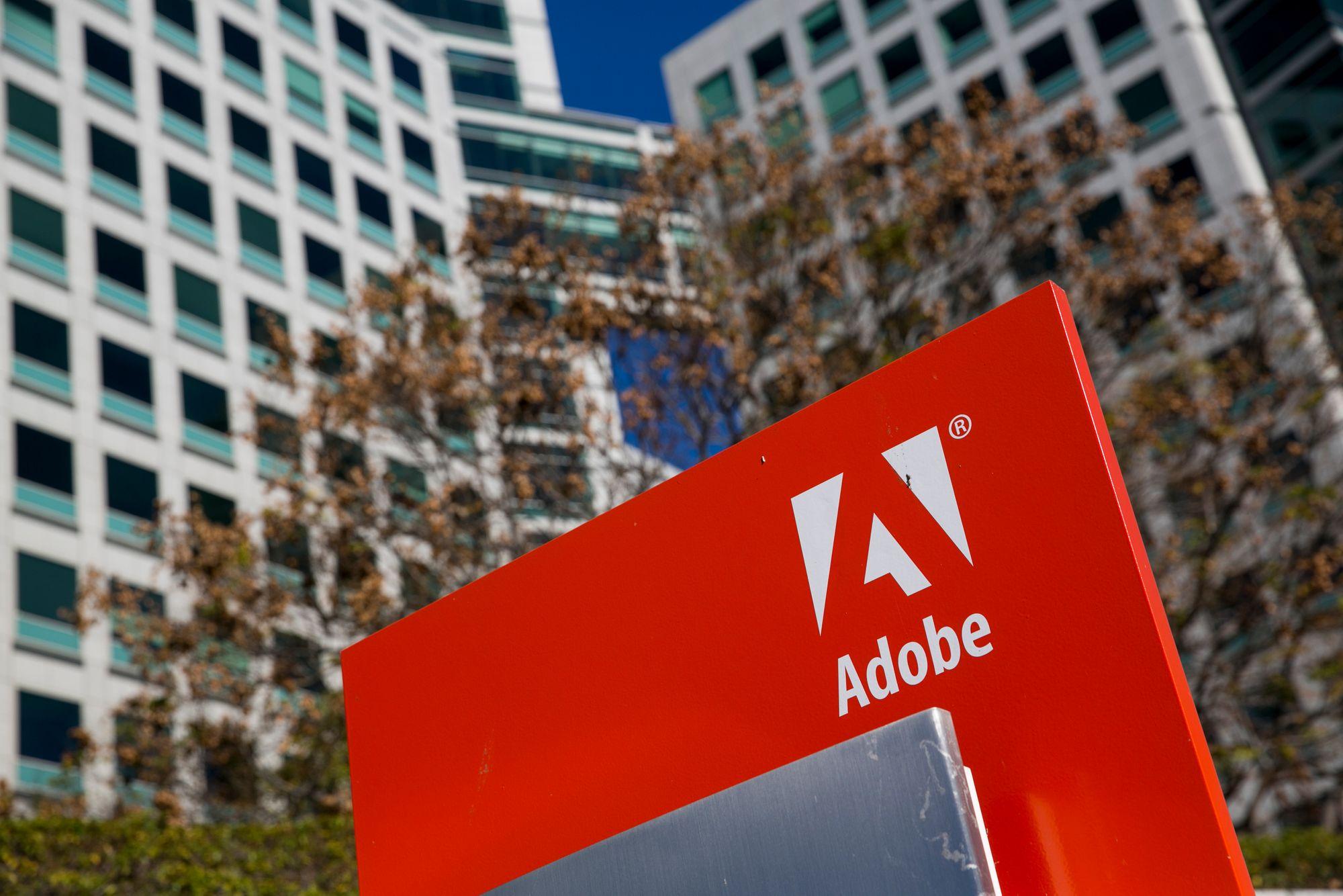 Компания Adobe продолжит работу в России 