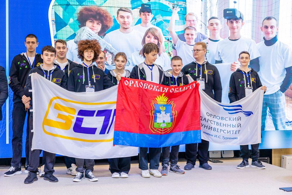 Орловская команда взяла серебро на Всероссийском конкурсе «Кибердром.2024»